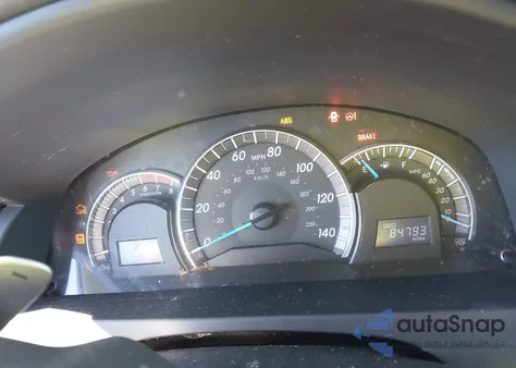 2013 Toyota Camry Se z USA, uszkodzony, nr VIN 4T1BF1FK0DU702769